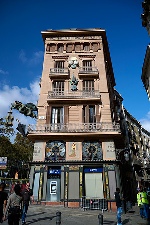 Casa dels Paraigües
