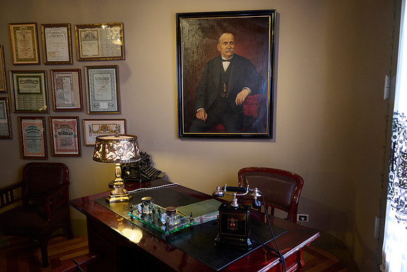 La Pedrera Parlor