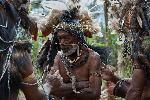 Huli Elder