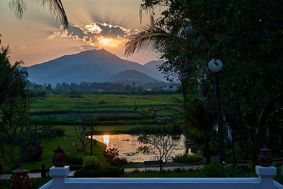 Near Louangphrabang