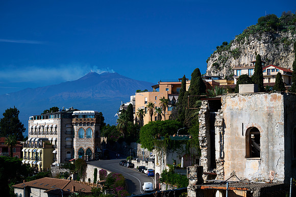 Etna - Climbing to Taormina